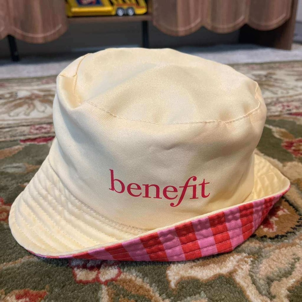 Benefit Cosmetics Reversible Bucket Hat Cream Pink Red Striped Women Sun Hat